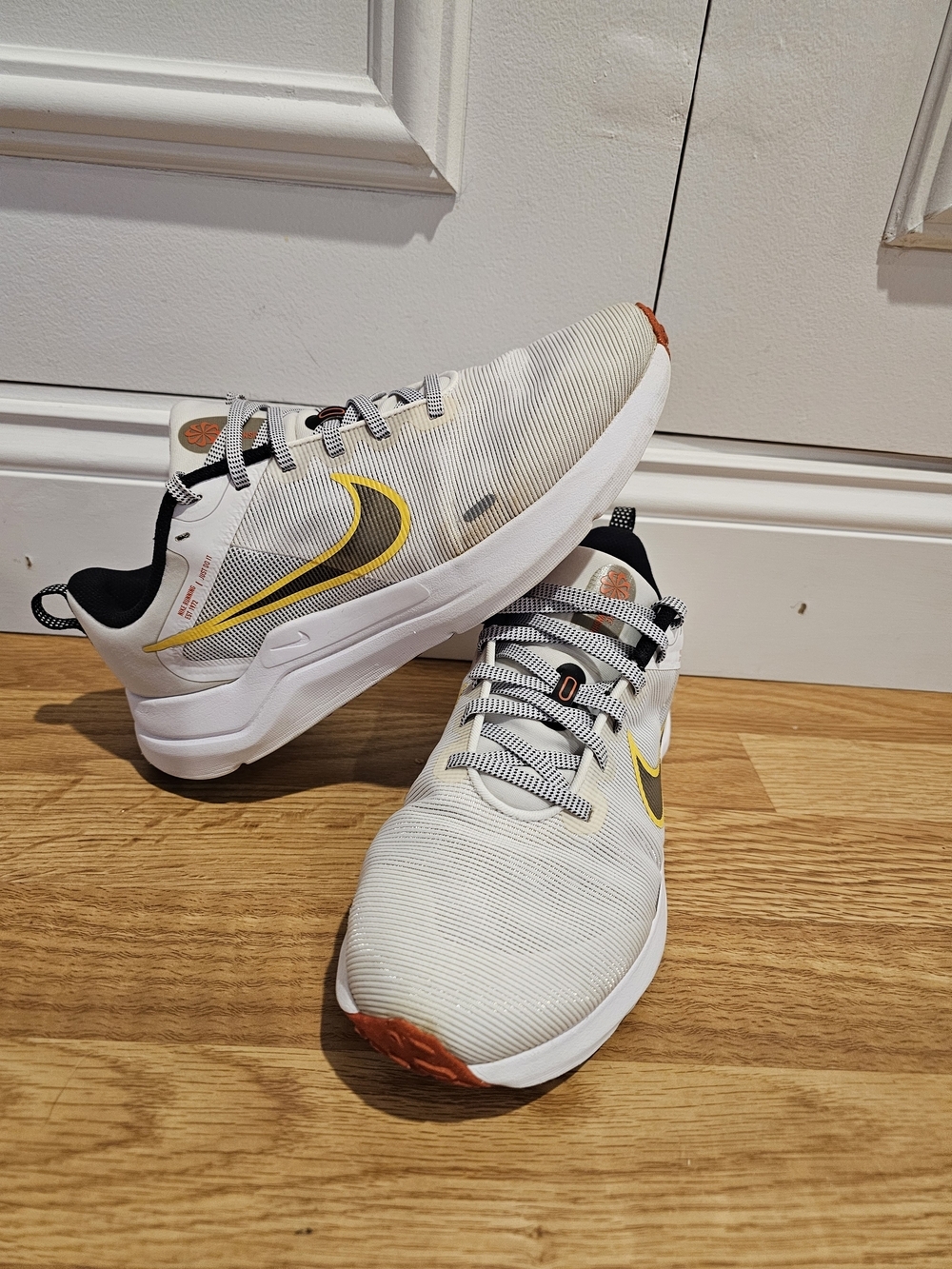 Nike Downshifter 12 Road Running Shoes (Women's Size 9.5)
